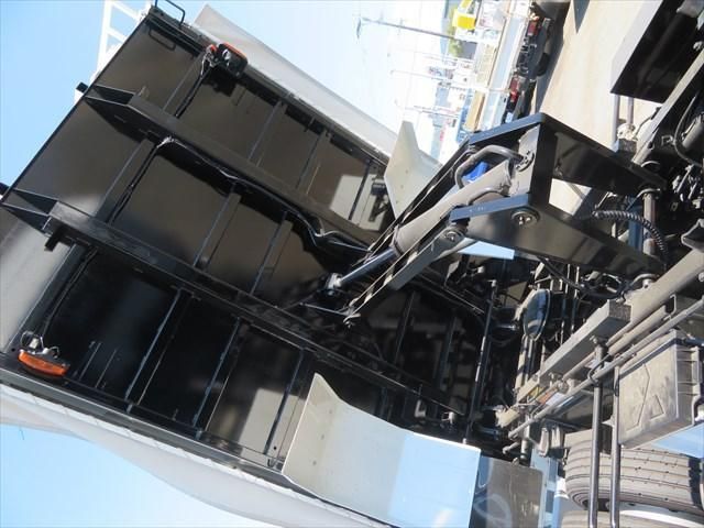 MITSUBISHI FUSOU FIGHTER 2024