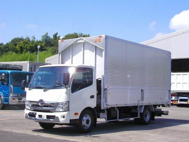 HINO DUTRO 2024