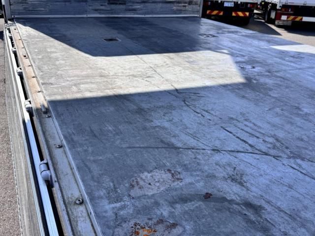 NISSAN DIESEL Quon 2020