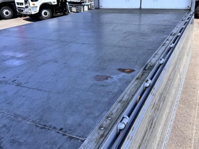 NISSAN DIESEL Quon 2020