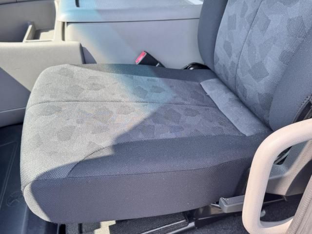 NISSAN DIESEL Quon 2020