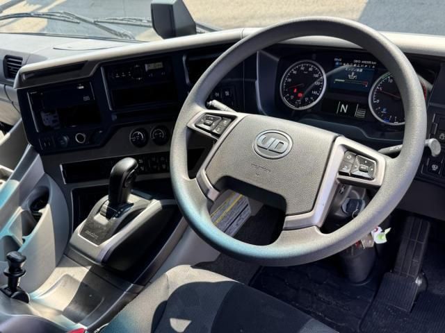 NISSAN DIESEL Quon 2020