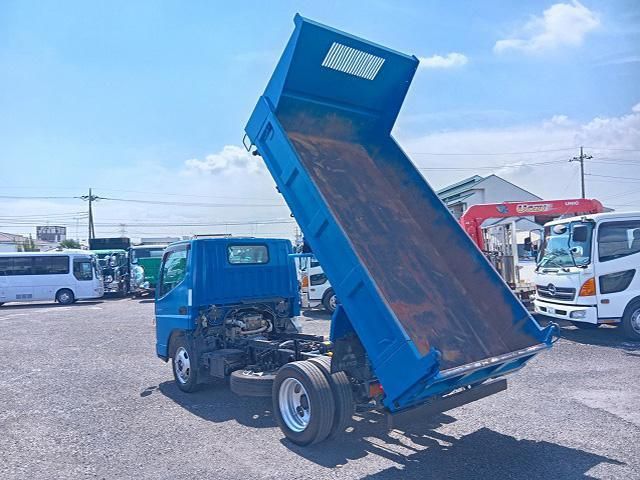 MITSUBISHI CANTER 2011