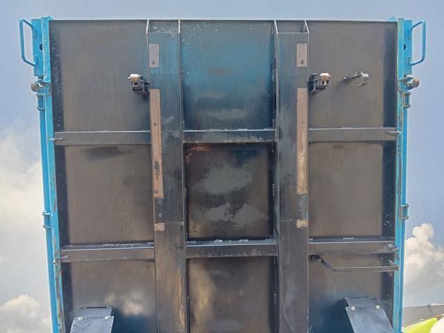 MITSUBISHI CANTER 2011