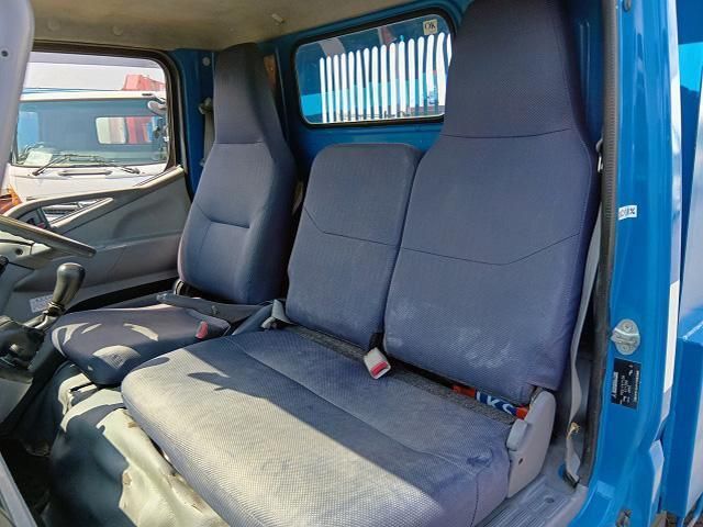 MITSUBISHI CANTER 2011