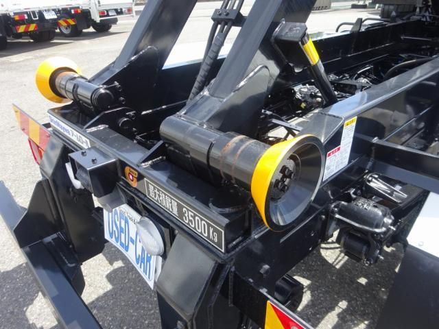 MITSUBISHI FUSOU FIGHTER 2024