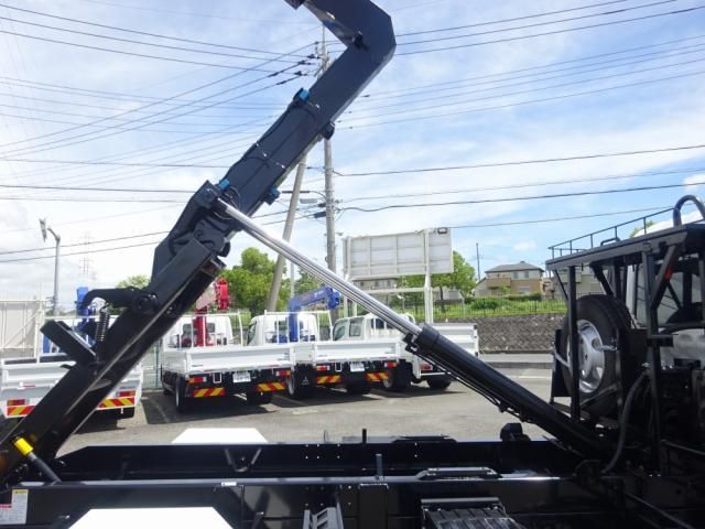 MITSUBISHI FUSOU FIGHTER 2024