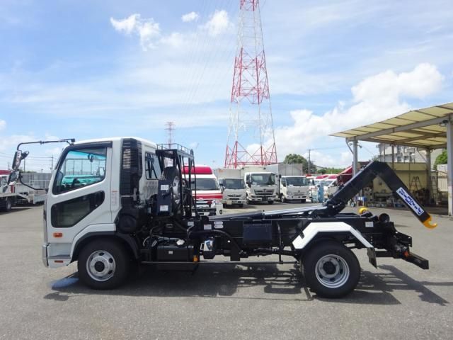 MITSUBISHI FUSOU FIGHTER 2024