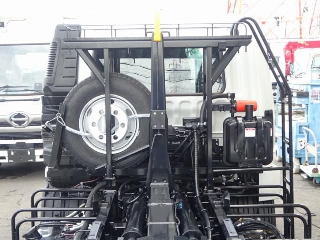 MITSUBISHI FUSOU FIGHTER 2024