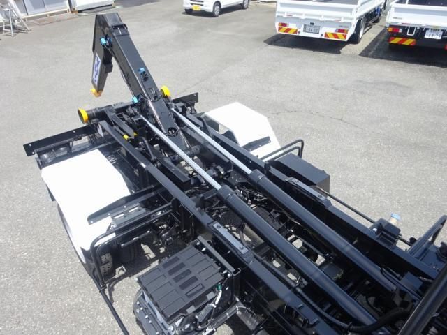 MITSUBISHI FUSOU FIGHTER 2024