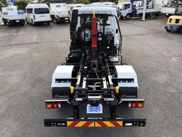 MITSUBISHI FUSOU FIGHTER 2025