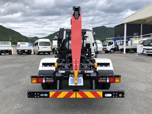 MITSUBISHI FUSOU FIGHTER 2025