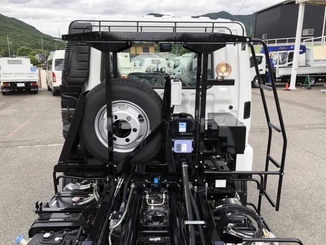 MITSUBISHI FUSOU FIGHTER 2025