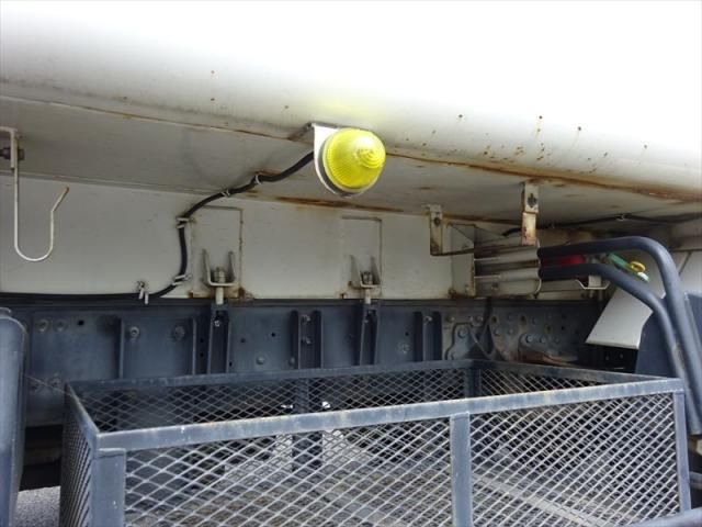 MITSUBISHI FUSOU FIGHTER 2013