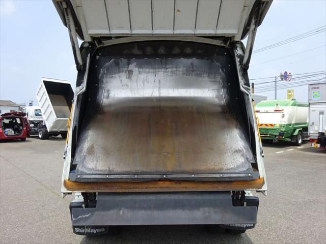 MITSUBISHI FUSOU FIGHTER 2013