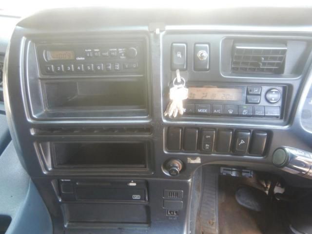 NISSAN DIESEL BigThumb 2004