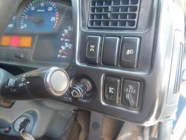 NISSAN DIESEL BigThumb 2004