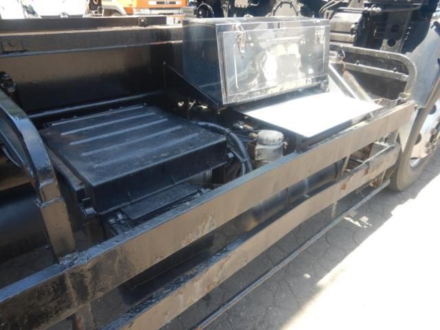 NISSAN DIESEL BigThumb 2004