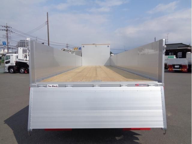 MITSUBISHI FUSOU SUPER GREAT 2025