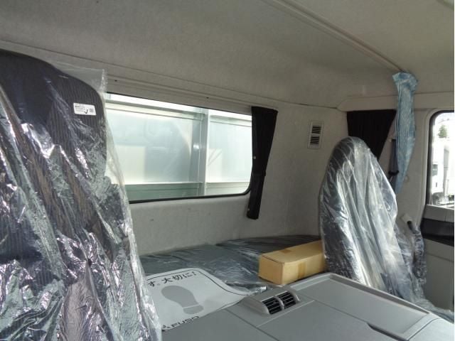 MITSUBISHI FUSOU SUPER GREAT 2025