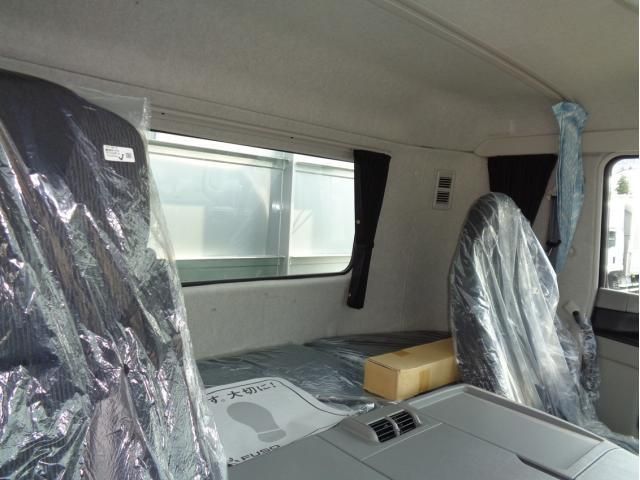 MITSUBISHI FUSOU SUPER GREAT 2025