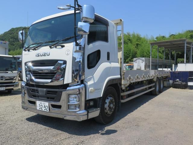 ISUZU GIGA 2016