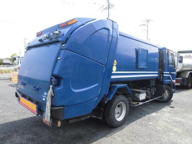 NISSAN DIESEL CONDOR 2010