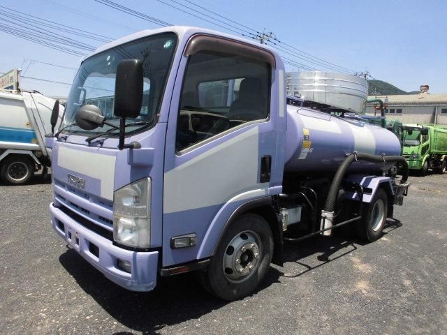 ISUZU ELF 2013