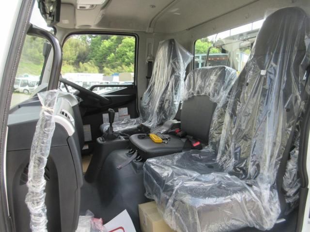 MITSUBISHI FUSOU FIGHTER 2025