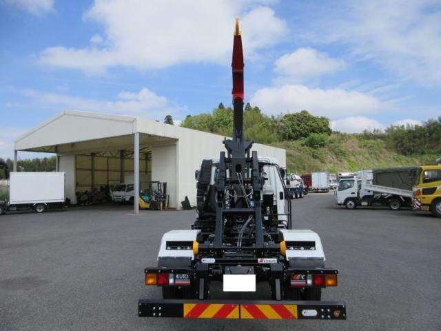 MITSUBISHI FUSOU FIGHTER 2025