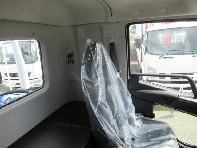 MITSUBISHI FUSOU FIGHTER 2025