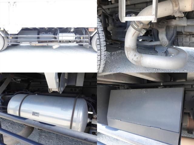 MITSUBISHI FUSOU SUPER GREAT 2014