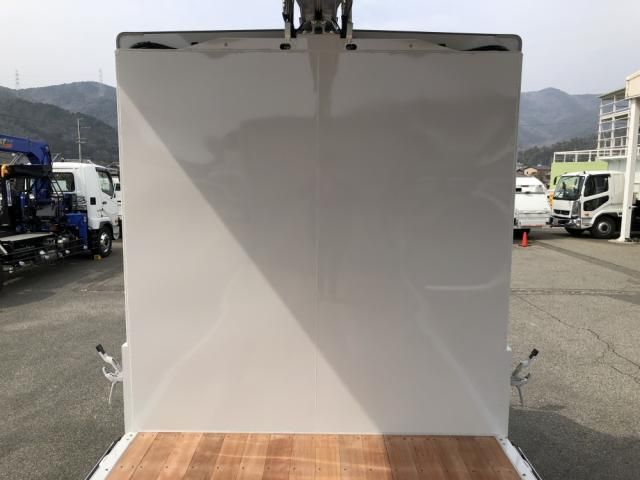 MITSUBISHI CANTER 2025