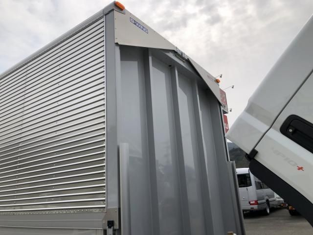 MITSUBISHI CANTER 2025