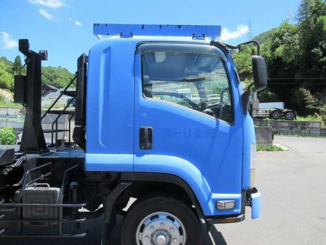 ISUZU FORWARD 2010