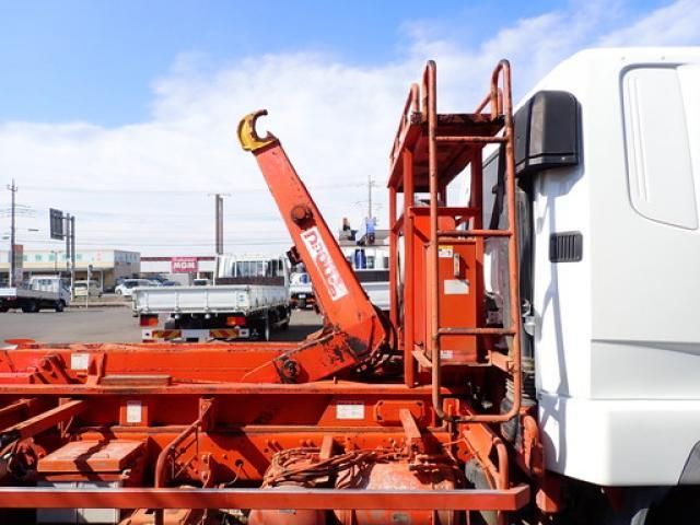 MITSUBISHI FUSOU FIGHTER 2011