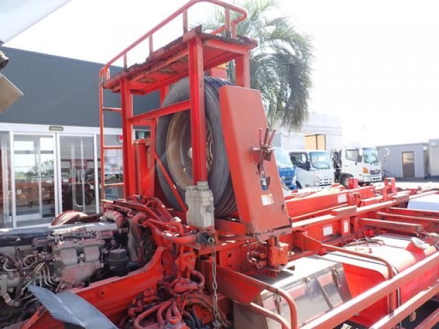 MITSUBISHI FUSOU FIGHTER 2011