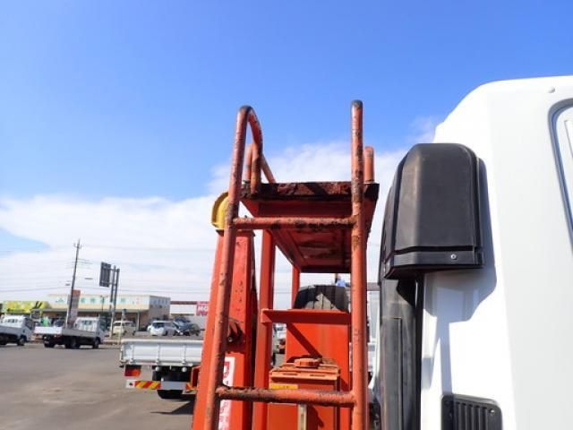 MITSUBISHI FUSOU FIGHTER 2011