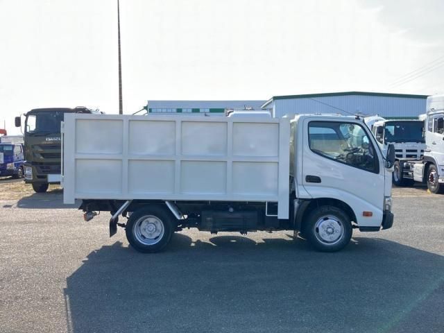 TOYOTA DYNA 2017