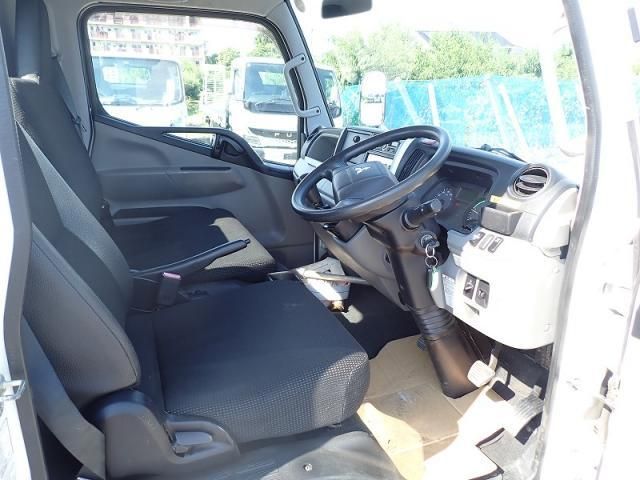 MITSUBISHI CANTER 2016