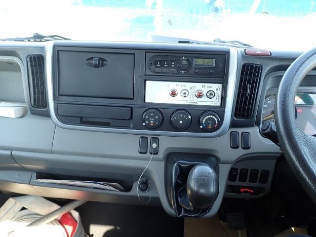 MITSUBISHI CANTER 2016