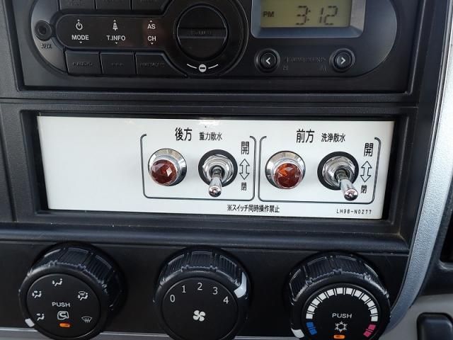 MITSUBISHI CANTER 2016