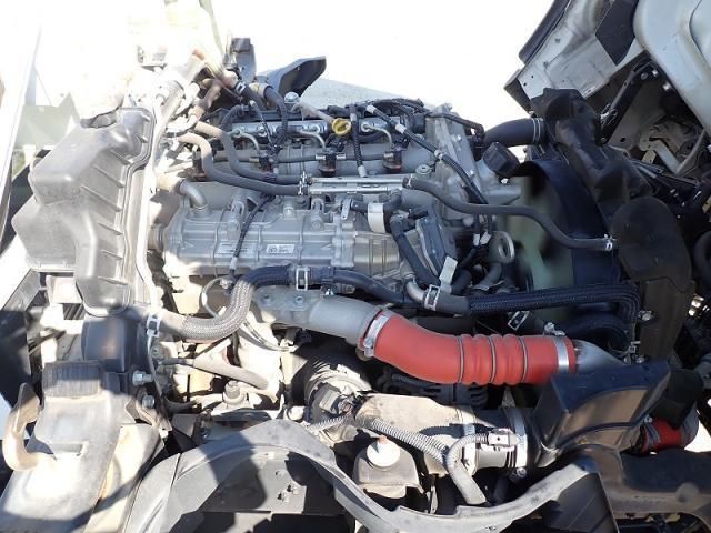 MITSUBISHI CANTER 2016