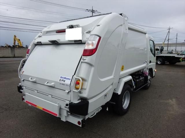 MITSUBISHI CANTER 2025