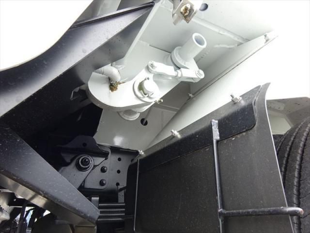 MITSUBISHI CANTER 2025