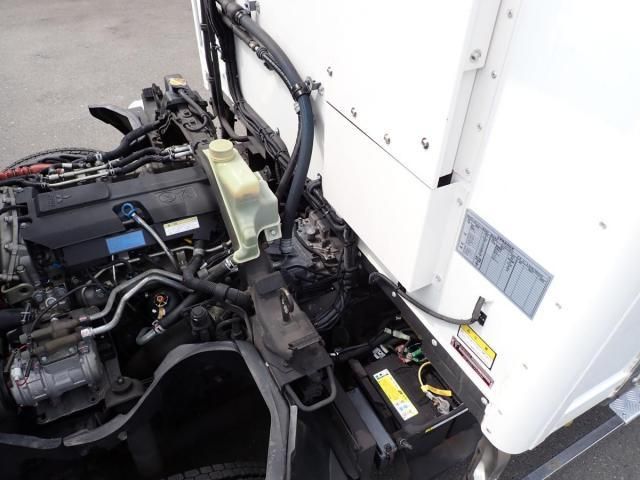 MITSUBISHI CANTER 2018