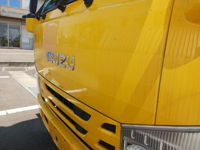 ISUZU ELF 2016