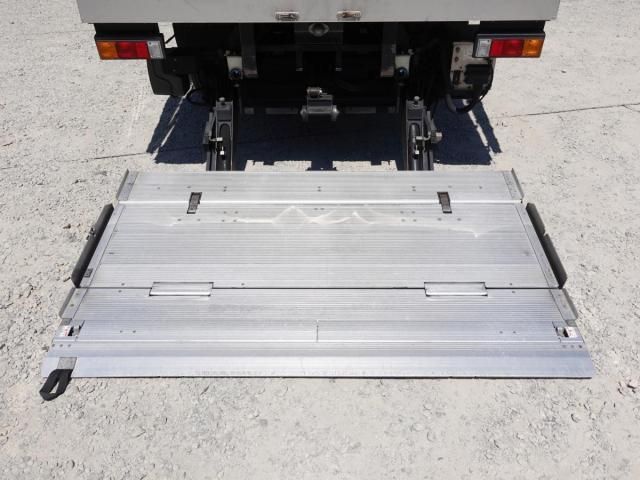 MITSUBISHI CANTER 2019