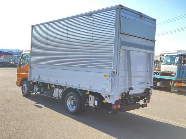 MITSUBISHI CANTER 2018