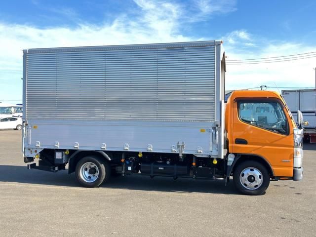 MITSUBISHI CANTER 2018